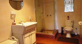 Casa Bianca Casa Cottage คลาเรนส์ ภายนอก รูปภาพ