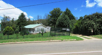 Casa Bianca Casa Cottage คลาเรนส์ ภายนอก รูปภาพ